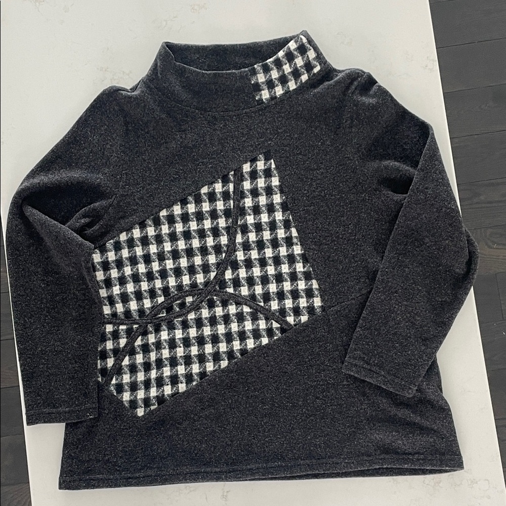 Women's Black and White Turtleneck Sweater